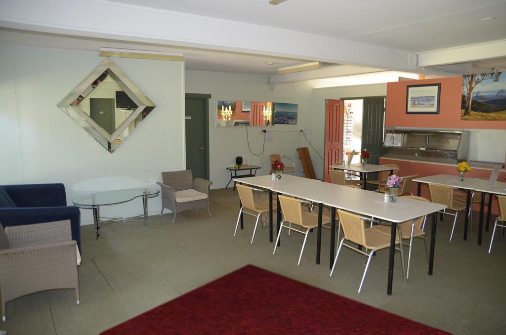 Beerwah Glasshouse Motel Extérieur photo