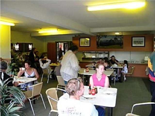 Beerwah Glasshouse Motel Extérieur photo